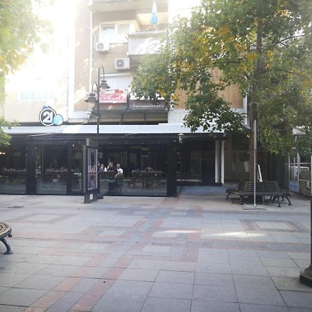 Brick Apartment On Macedonia Pedestrian Street Skopje Luaran gambar