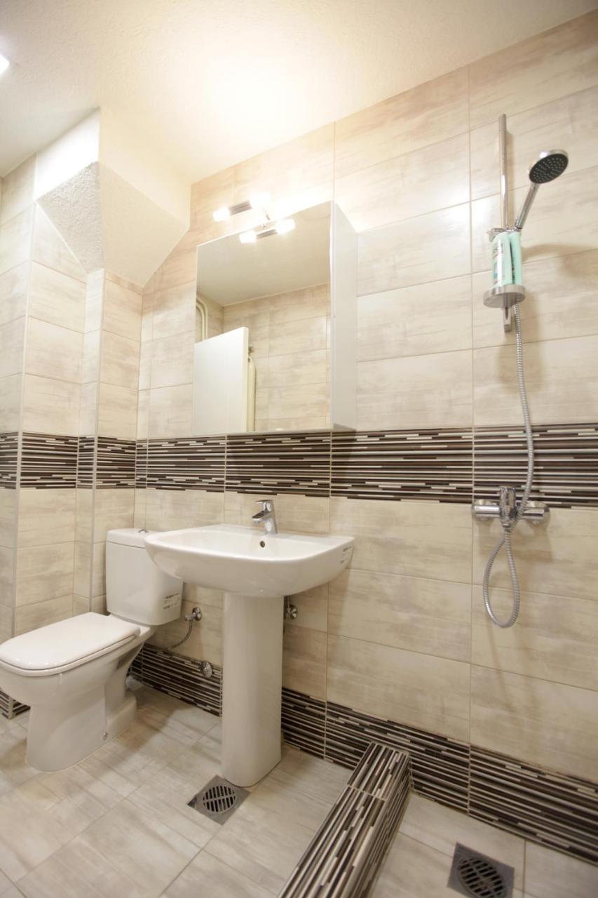 Brick Apartment On Macedonia Pedestrian Street Skopje Luaran gambar