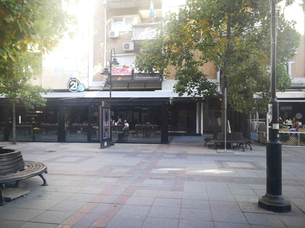 Brick Apartment On Macedonia Pedestrian Street Skopje Luaran gambar